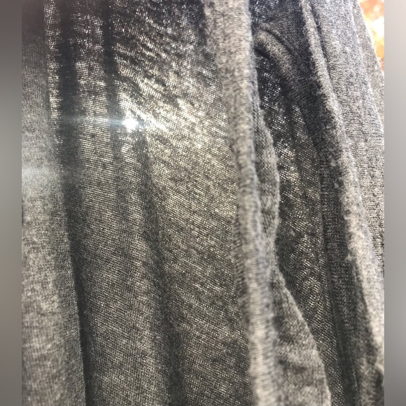 Bella D. Super Lightweight Grey Criss-Cross Back Detail Long Sleeve Tee - S - Picture 4 of 6